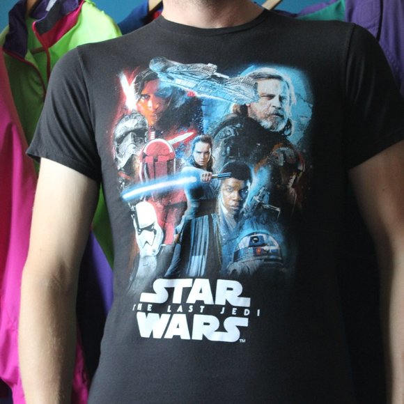 Disney Other - Star Wars The Last Jedi Graphic T-Shirt